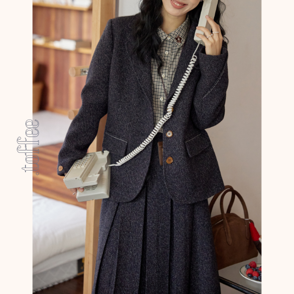 ミドル丈ジャケット&プリーツスカートのウールセットアップ Z00559