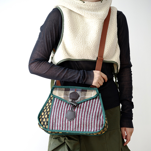 ストライプ切り替えドットショルダーバッグ   Z00488