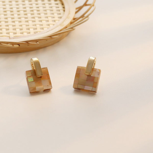 カラーラティスシェルピアス 《ac0005》