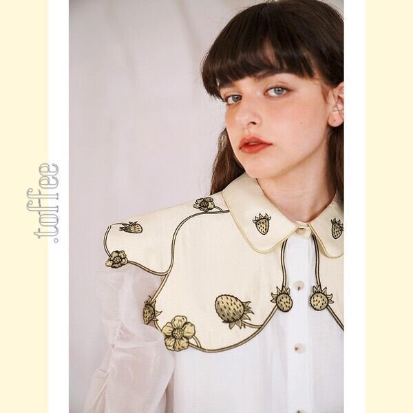 苺の植物画刺繍:ロマンティックケープ フェアリーブラウス C0161