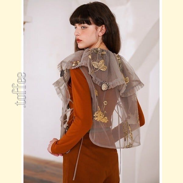 ニッチでレトロな植物画刺繍:フェアリーシアーベスト C0162