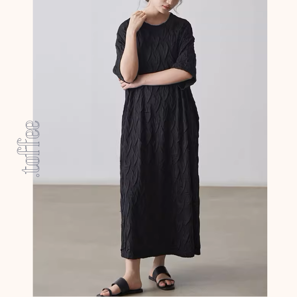 ラウンドネックロングブラックワンピース《Z00996》