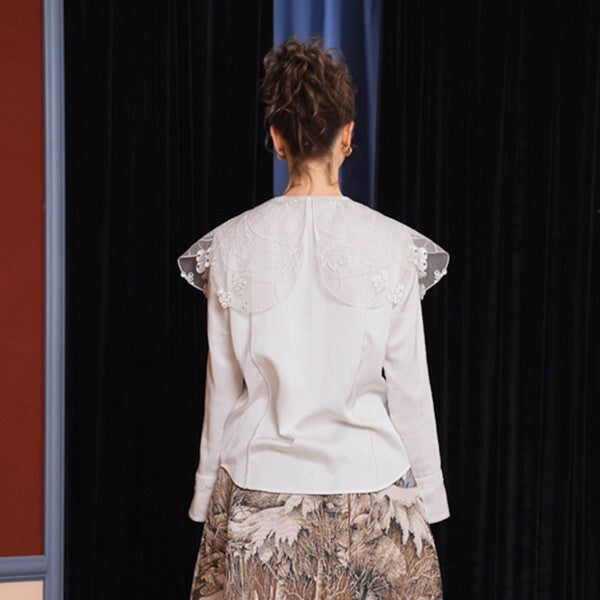フェアリーレースを纏う:聖なるクラシックブラウス 《C0194》