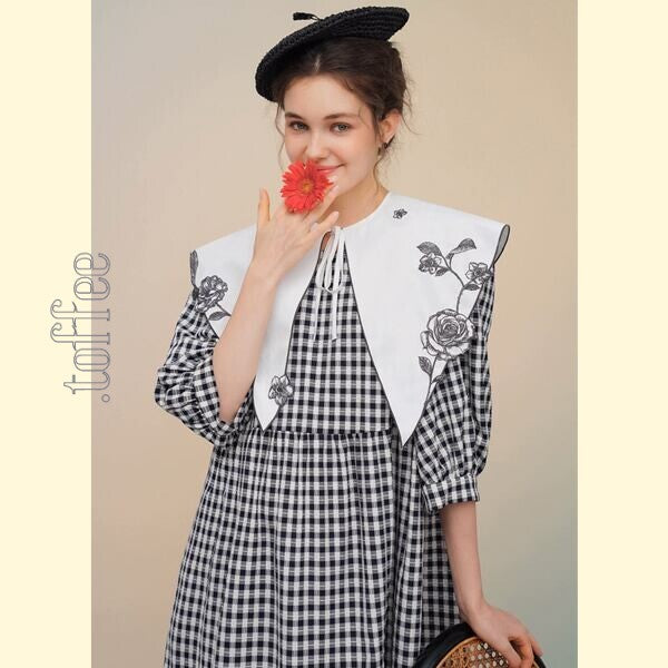 フレンチシックとモードの融合:ギンガムチェックのティアードワンピース 《C0211》