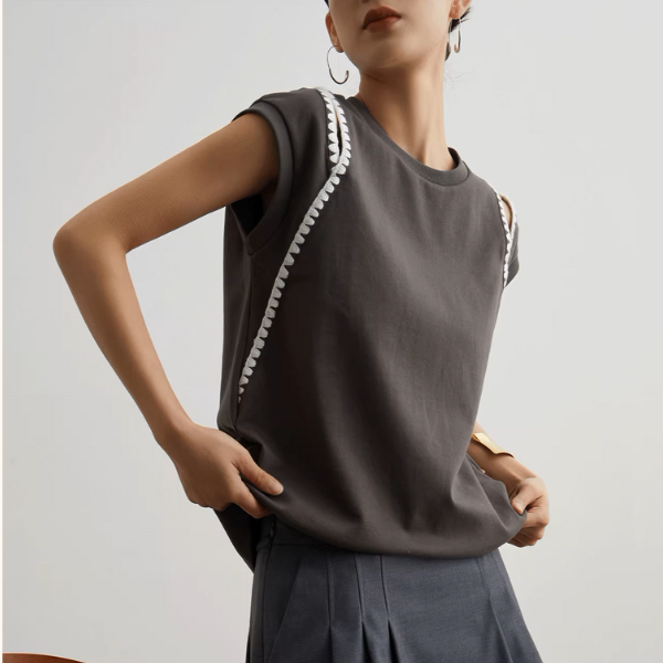 カットアウトフレンチスリーブクルーネックトップ《Z00949》