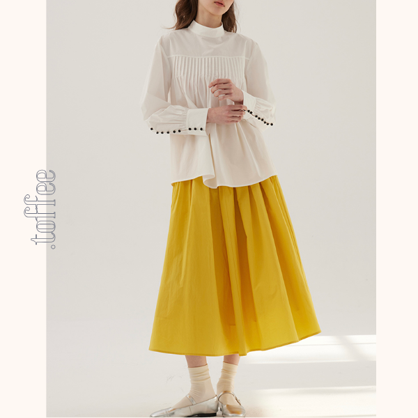 【2color】ボタン装飾プリーツブラウス《Z00846》