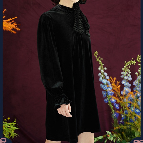 リボン付きブラックミニワンピース Z00086