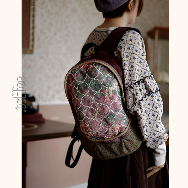 花柄幾何学模様パイピングバックパック《Z00956》