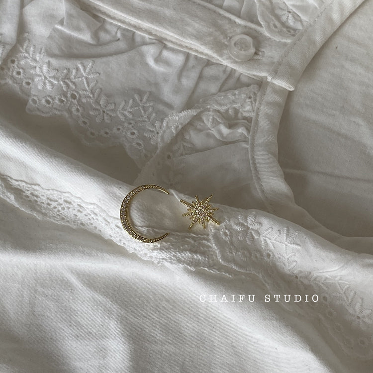 【2color】太陽と月のイヤーアクセサリー