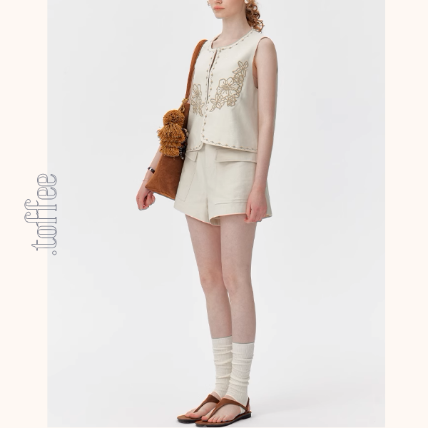 ハイビスカス刺繍ベスト&ショートパンツセットアップ《Z01008》