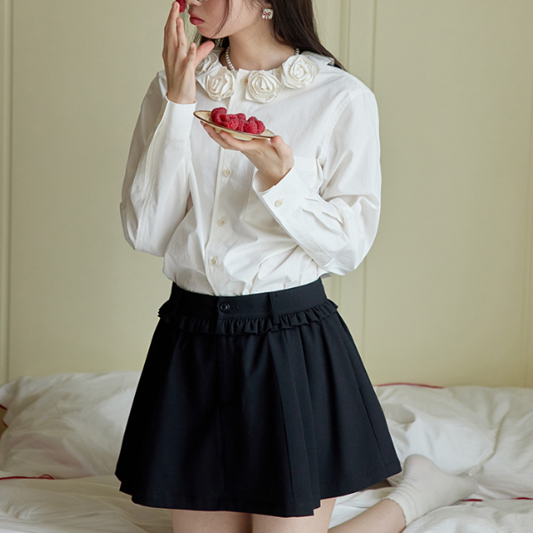 立体ローズ装飾ホワイトブラウス 《Z00766》