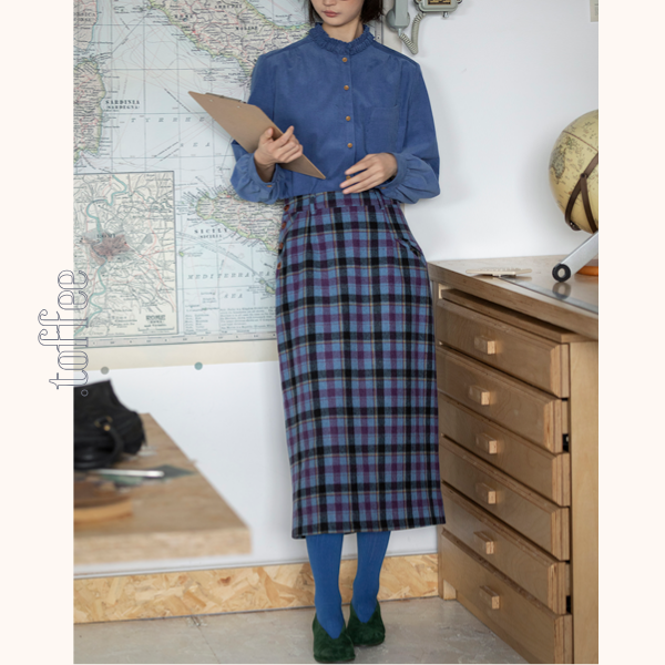 【2color】フリルネックコーデュロイブラウス 《Z00645》