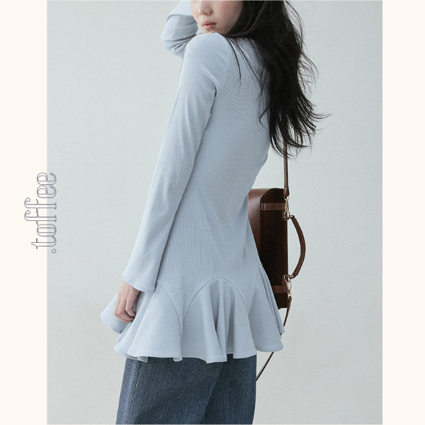 ボタンディテールペプラムトップ《Z00837》