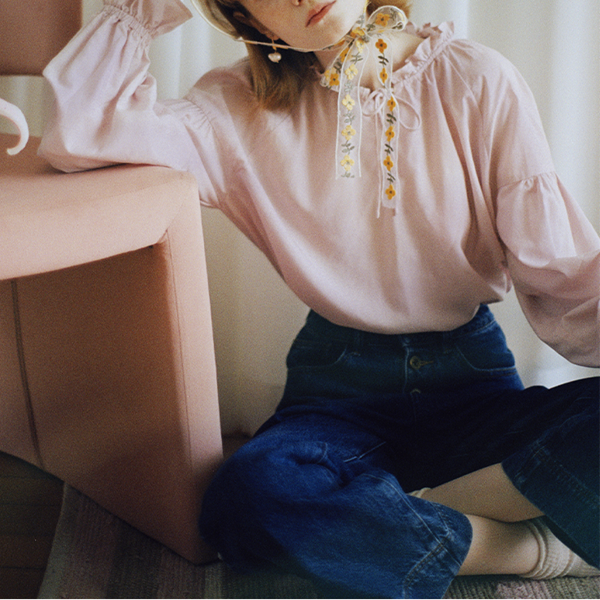 【2color】リボン&フリルディテールブラウス 《Z00755》