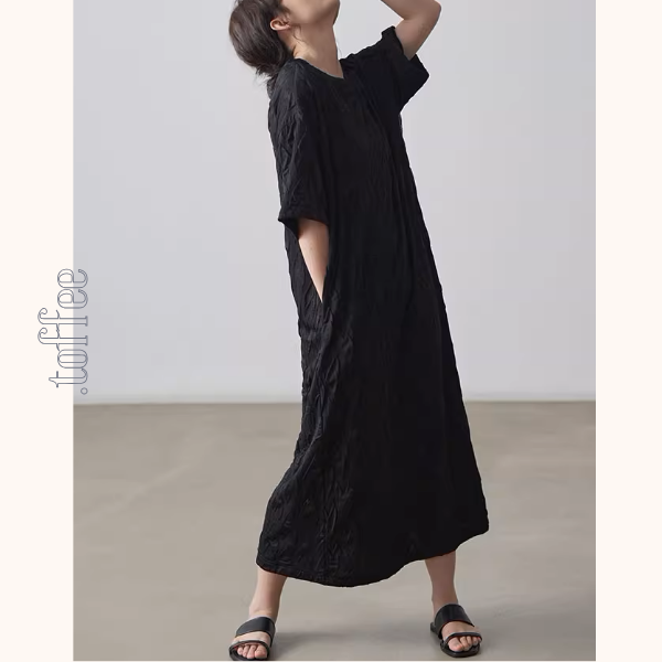 ラウンドネックロングブラックワンピース《Z00996》