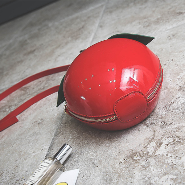 アップルフォルムメッセンジャーバッグ AU-134