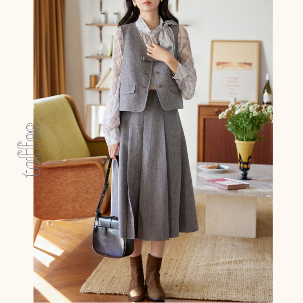 ボウタイ付きベスト&ミモレ丈プリーツスカートのセットアップ《Z00850》