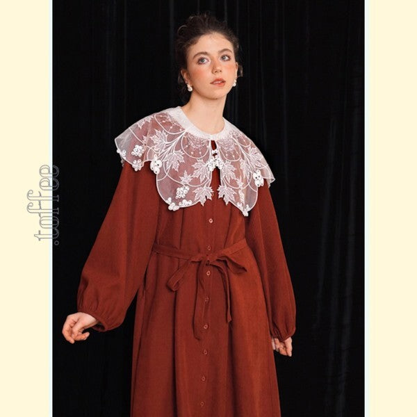 クラシックに新たな息吹:ガーリーなシャツワンピース 《C0199》