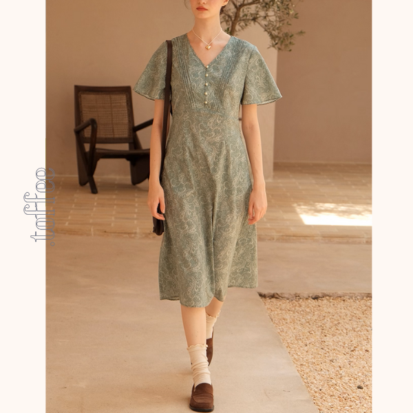 優美なペイズリー柄Vネックワンピース《Z01047》