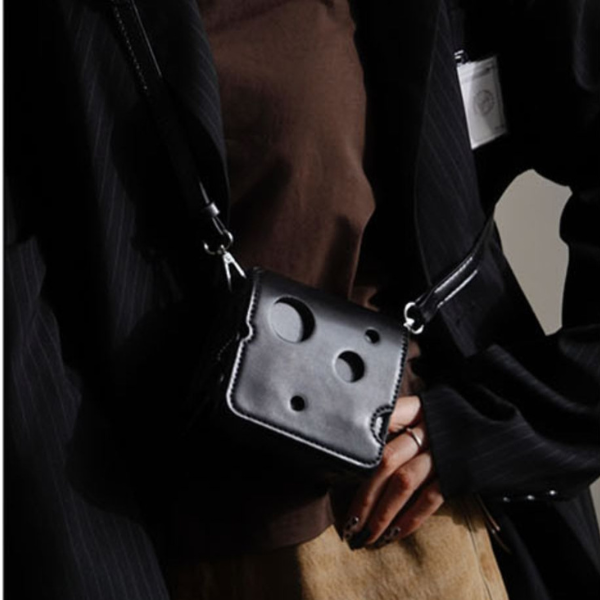 【3color】チーズシルエットスクエアショルダーバッグ AU-370