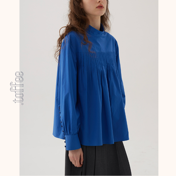 【2color】ボタン装飾プリーツブラウス《Z00846》