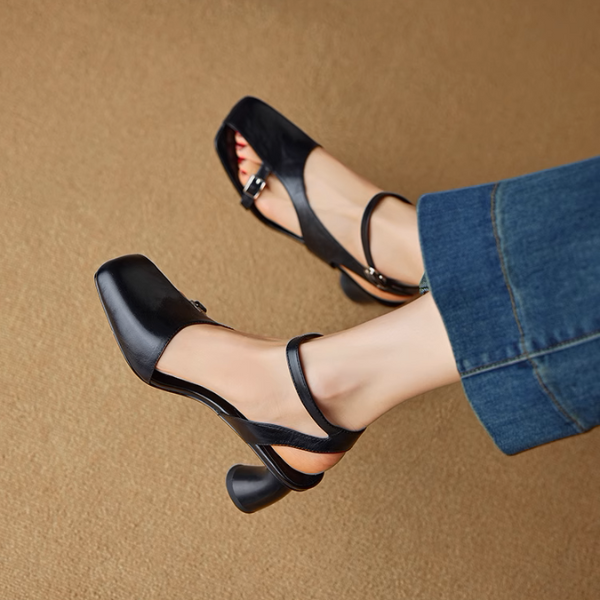 【2color】アシンメントリーデザインハイヒールサンダル《Z00977》