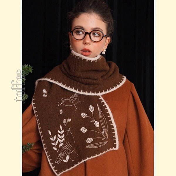 自然と夢が織りなす芸術的アクセサリー:鳥と植物刺繍のショール 《C0192》