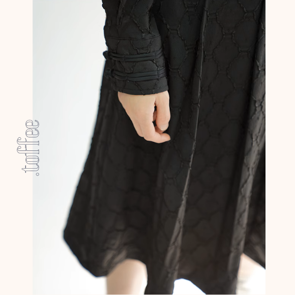 フリルディテールチャイナ風ブラックワンピース《Z00877》