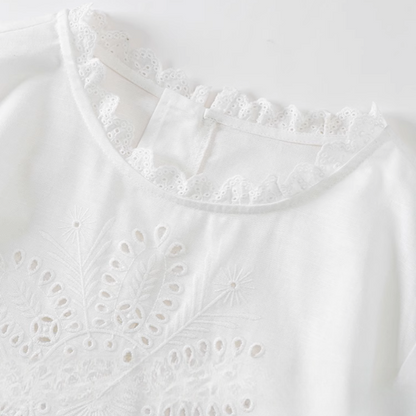 カットワークレースボックス型クロップドTシャツ《Z01002》