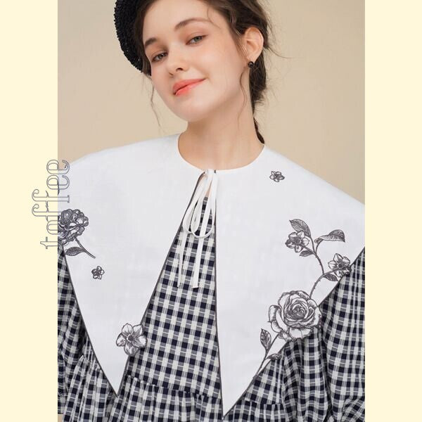 繊細バラ刺繍のつけ襟：あなただけの魔法のアクセサリー 《C0212》