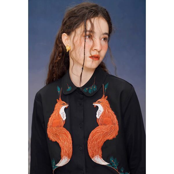 フェイクツーピースフォックス刺繍ブラウス C0105