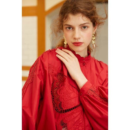 【2color】蝶々モチーフ刺繍デザインブラウス C0129