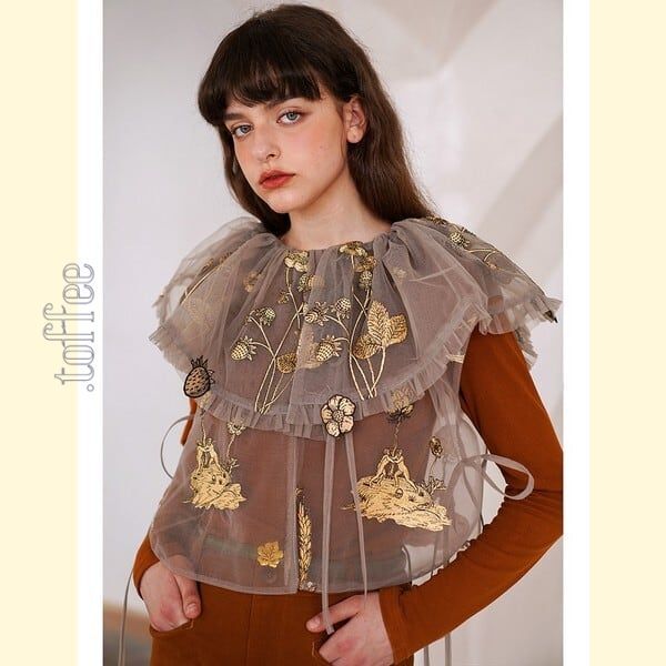 ニッチでレトロな植物画刺繍：フェアリーシアーベスト C0162