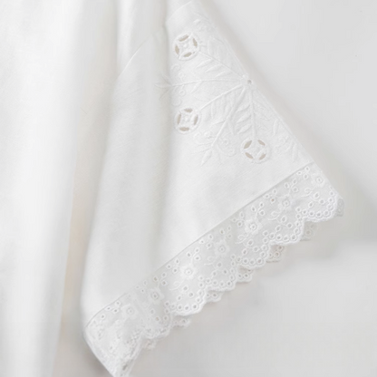 カットワークレースボックス型クロップドTシャツ《Z01002》