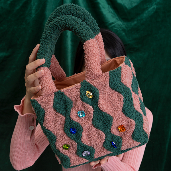 ジグザグパターンストーン装飾ボアハンドバッグ　《Z00804》