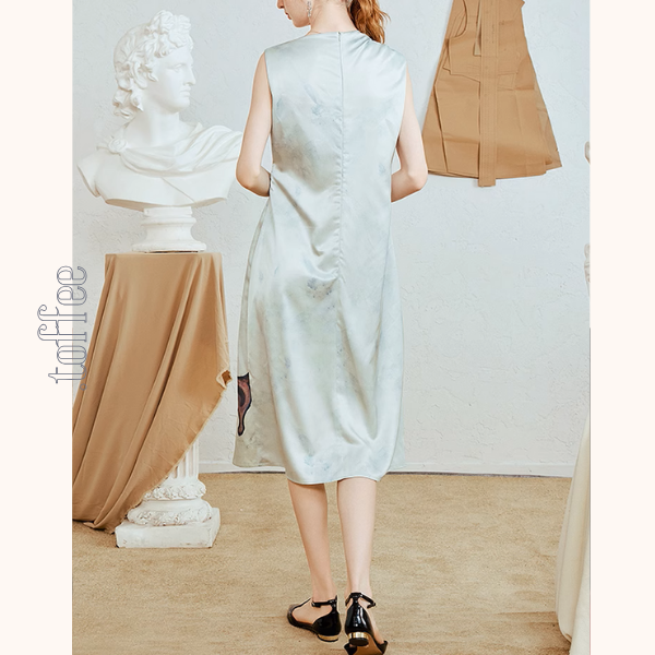 ミルクを飲む子犬プリントのノースリーブワンピース《Z00964》