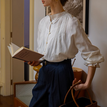 【2color】レース刺繍＆バックボタンディテールブラウス《Z00869》