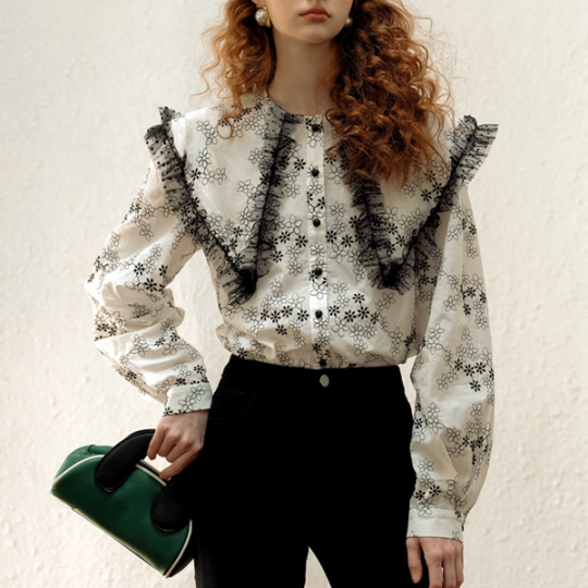 ビッグレースカラー小花プリントブラウス　Z00464