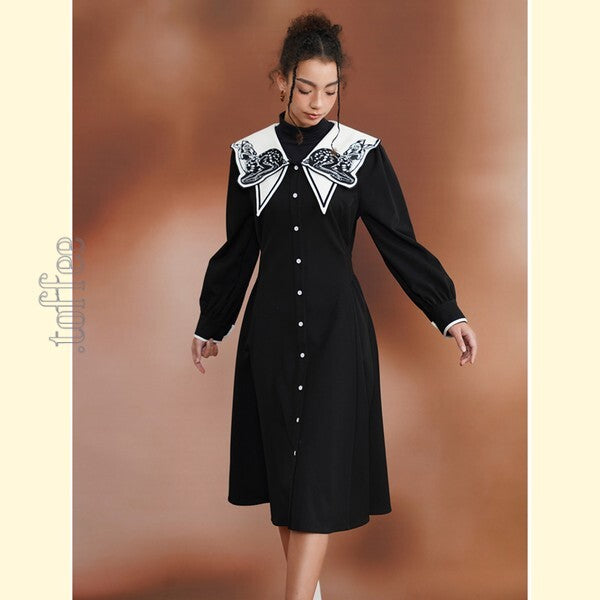 月明かりのバンビが佇む：オリエンタルと幻想が交差するプレッピーワンピース C0186