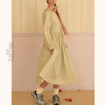 ギャザー入りAラインロングワンピース　《Z00752》