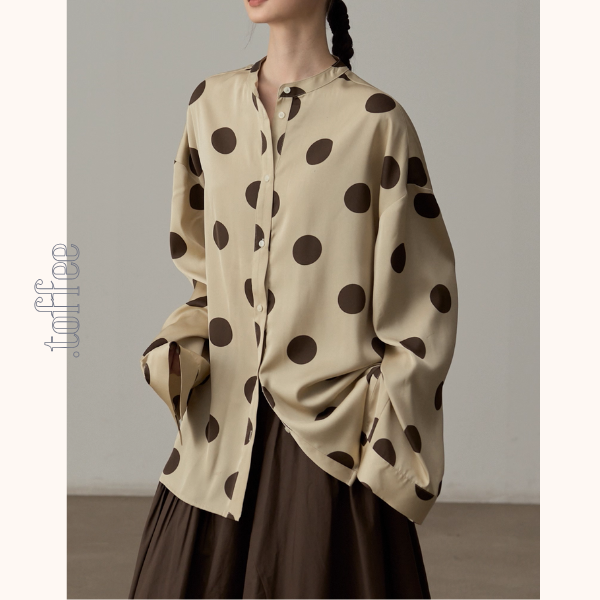 リズムを奏でる、大きな水玉シャツ《Z01120》