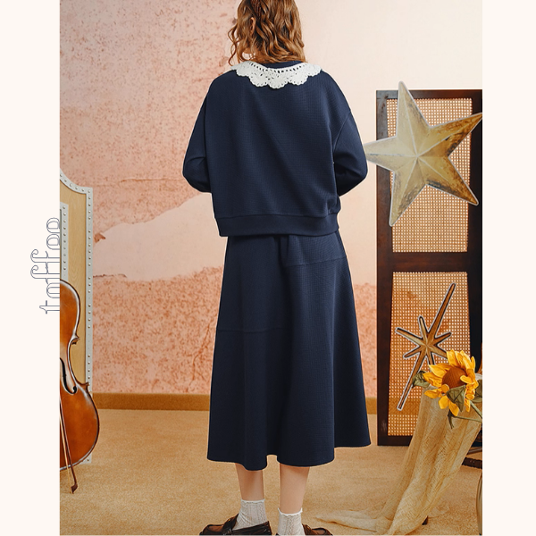 かぎ針襟と花刺繍のネイビーセット《Z01135》