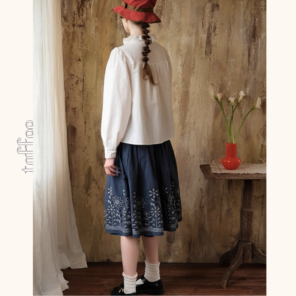 レトロ調花柄刺繍サスペンダースカート《Z01109》