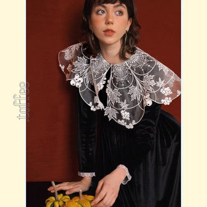 ブラックベルベットの調べ：フェアリーレースのクラシカルワンピース 《C0195》