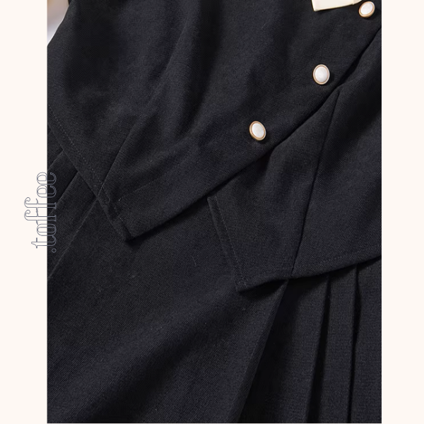 バイカラーと刺繍が映える上品プリーツワンピース《Z01207》