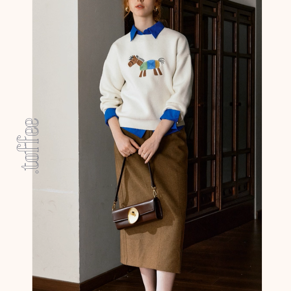 《色彩のたてがみを風に揺らして》ポニー刺繍セーター《Z01147》