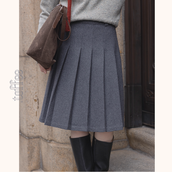 【2color】静寂に揺れるプリーツの余韻《Z01172》