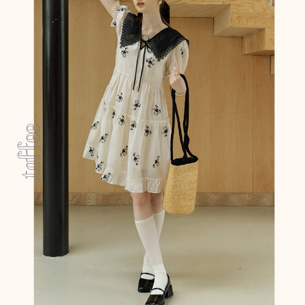 黒襟レトロフラワーの物語ワンピース《Z01088》