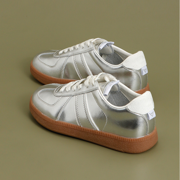 カジュアルシルバースニーカー X-254