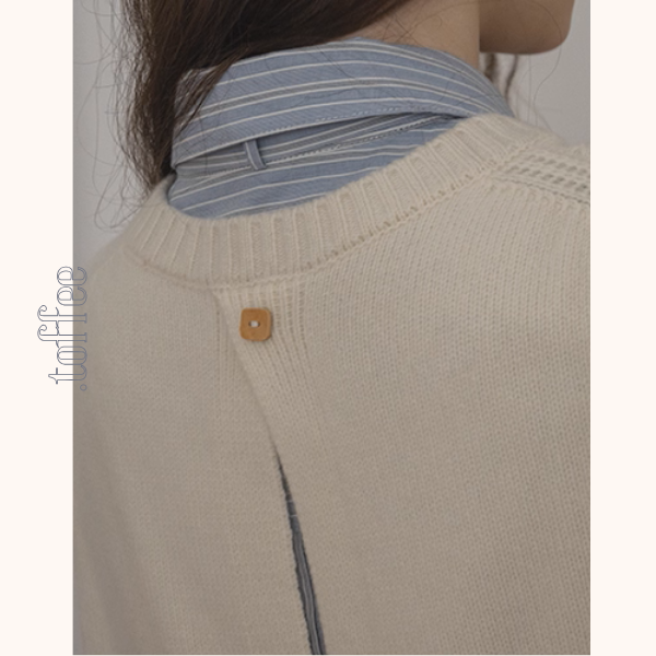 【2color】凛とした冬の朝をまとうボウタイブラウス《Z01173》